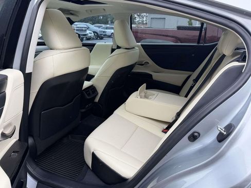 Used 2022 Lexus ES 350 w/ Premium Package FWD image 6