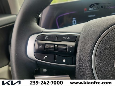 Certified 2025 Kia Sportage EX w/ Premium Package FWD image 31