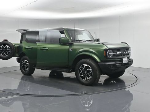 Certified 2025 Ford Bronco Outer Banks AWD/4WD image 35