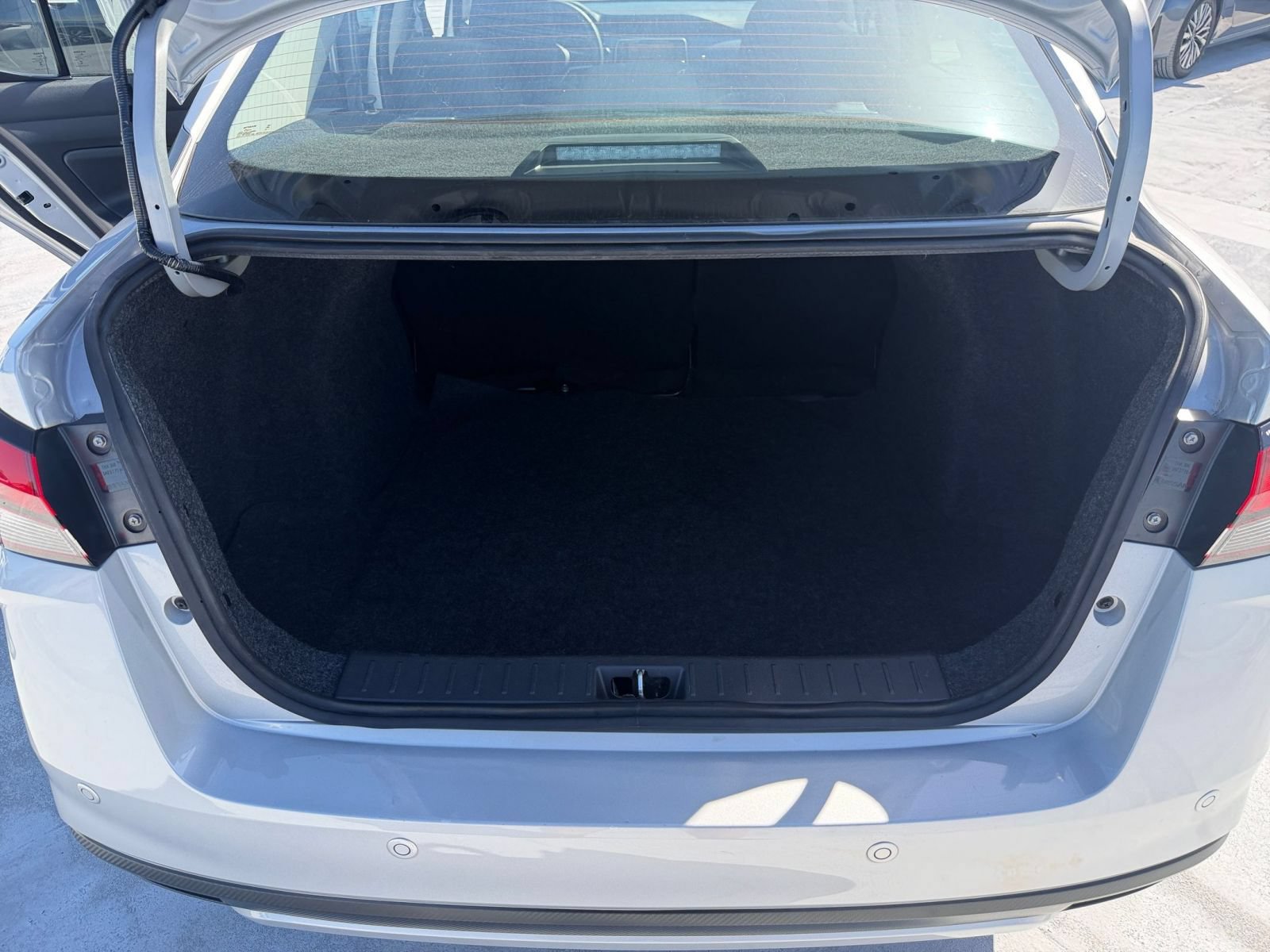 Used 2025 Nissan Versa SV FWD image 25