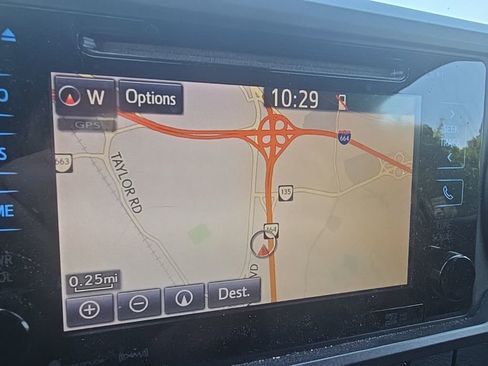 Used 2018 Toyota Tacoma TRD Sport AWD/4WD image 19