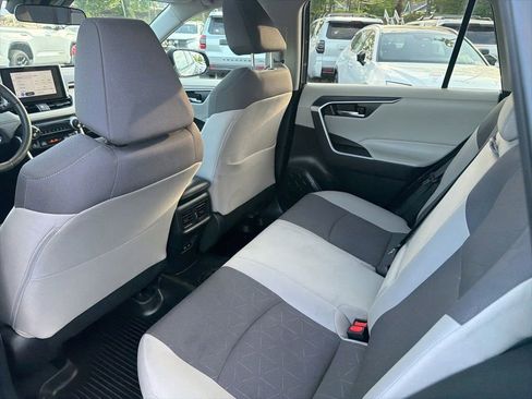 Used 2024 Toyota RAV4 XLE w/ Convenience Package AWD/4WD image 19