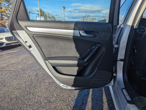 Used 2016 Audi A4 2.0T Premium image 37