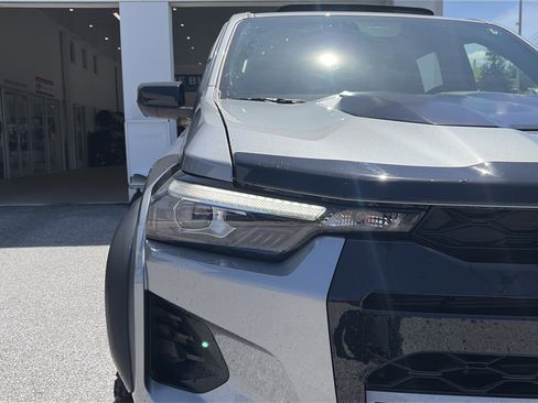 Used 2024 Chevrolet Colorado ZR2 w/ ZR2 Convenience Package III AWD/4WD image 16