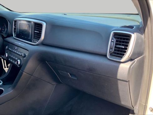 Used 2021 Kia Sportage LX AWD/4WD image 19