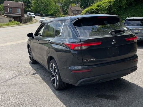 Used 2022 Mitsubishi Outlander ES AWD/4WD image 6