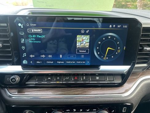 Used 2024 Chevrolet Silverado 1500 LT image 33