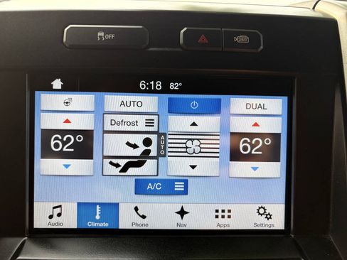 Used 2016 Ford F150 Lariat w/ Equipment Group 502A Luxury AWD/4WD image 20