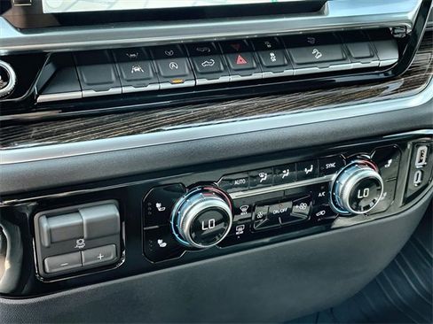 New 2026 GMC Sierra 1500 Elevation image 19