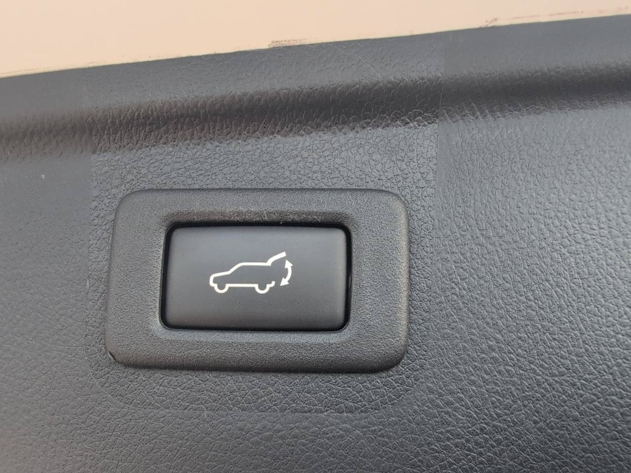 Used 2016 Subaru Outback 2.5i Premium AWD/4WD image 14
