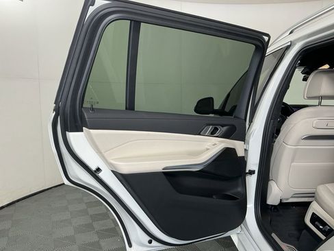 Certified 2024 BMW X7 xDrive40i image 24
