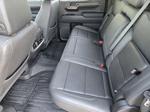 Used 2023 GMC Sierra 1500 SLT AWD/4WD image 28