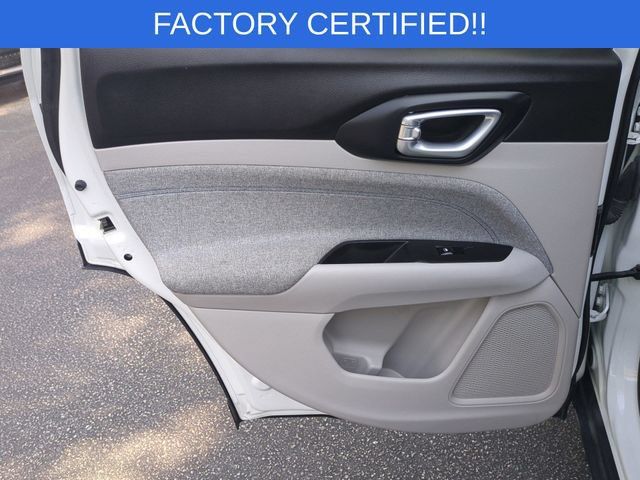 Certified 2024 Jeep Compass Latitude AWD/4WD image 27