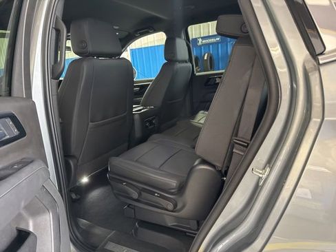Used 2025 Chevrolet Tahoe LT AWD/4WD image 9