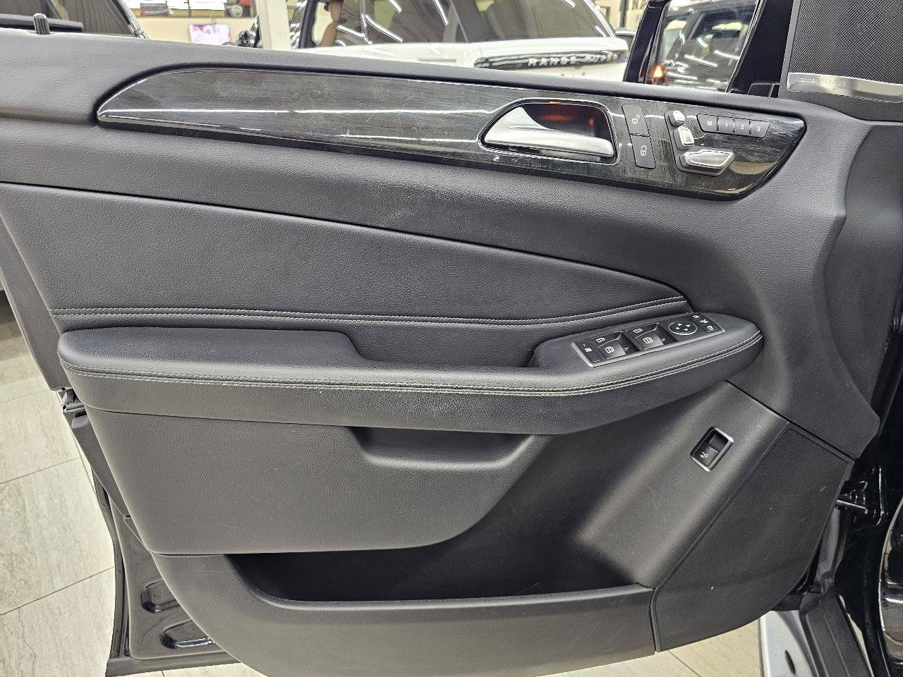 Used 2018 Mercedes-Benz GLE 350 w/ Premium 1 Package image 41