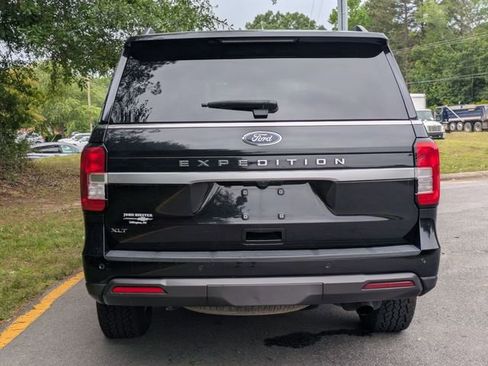 Used 2022 Ford Expedition XLT AWD/4WD image 3