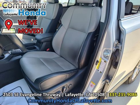 Used 2016 Toyota RAV4 Limited w/ Advanced Technology Package FWD image 24