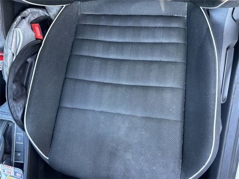 Used 2023 Volkswagen Jetta Sport image 9