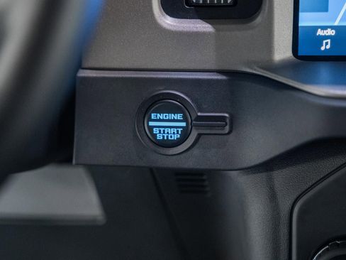 Used 2025 Ford Bronco Outer Banks image 32