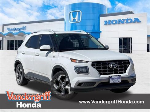 Used 2022 Hyundai Venue SEL image 1