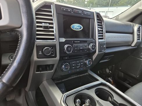 Used 2017 Ford F250 Lariat w/ Lariat Ultimate Package AWD/4WD image 8