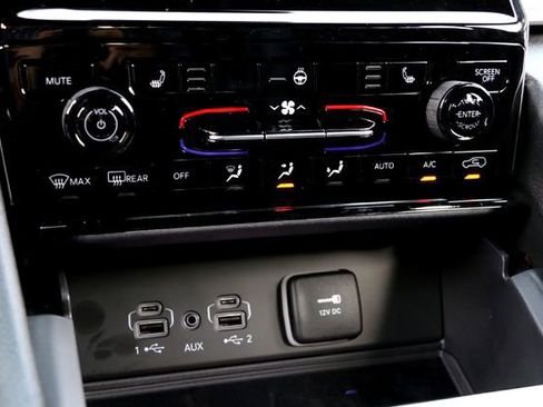 New 2025 Jeep Grand Cherokee L Altitude RWD image 15