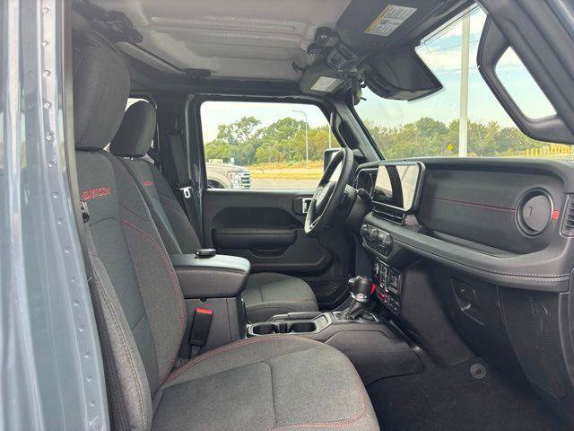 Used 2026 Jeep Gladiator Rubicon AWD/4WD image 13