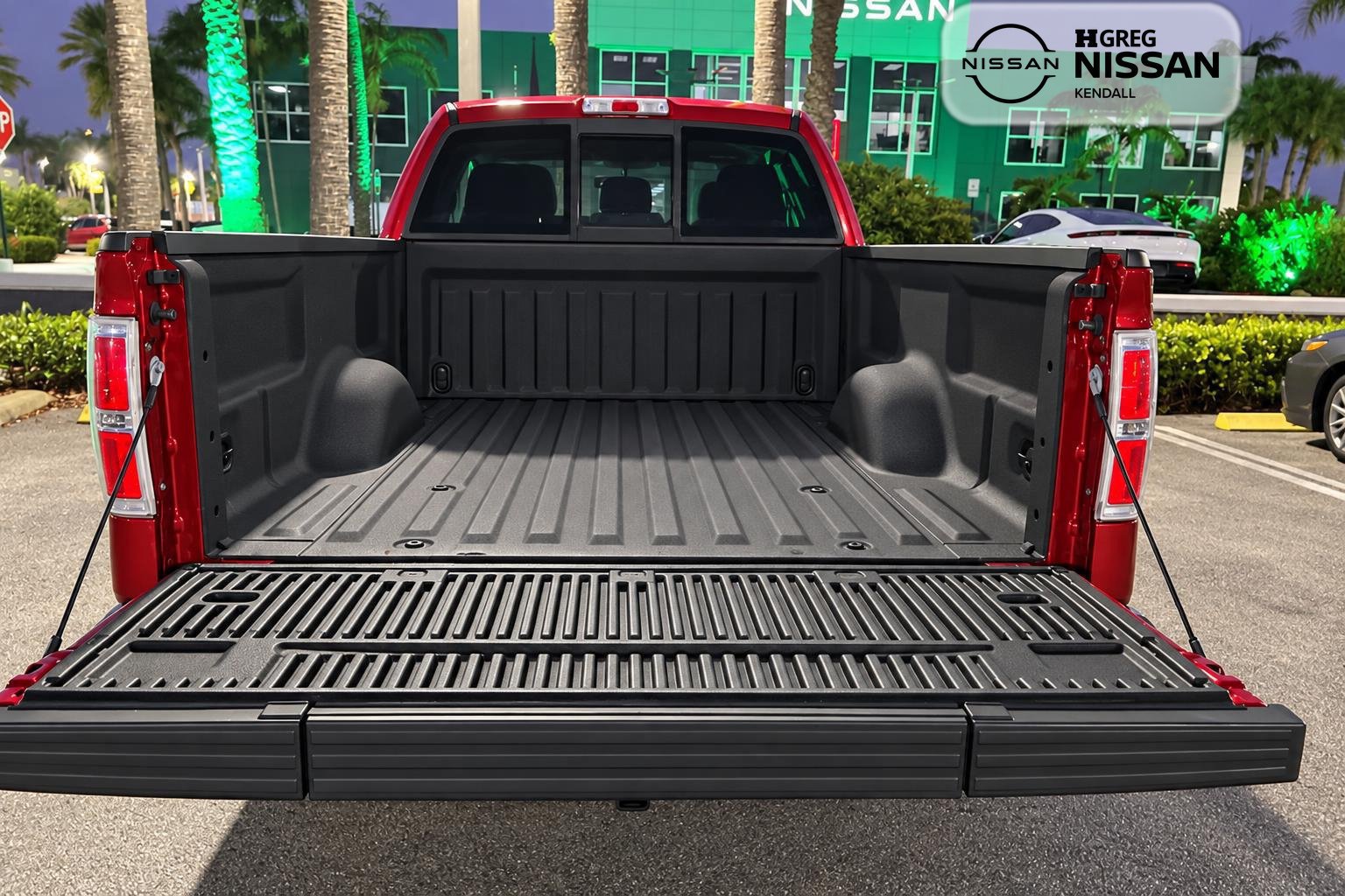 Used 2014 Ford F150 XLT w/ Equipment Group 302A Luxury AWD/4WD image 12