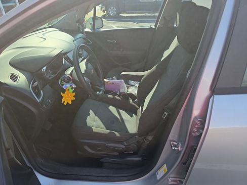 Used 2020 Chevrolet Trax LS image 8