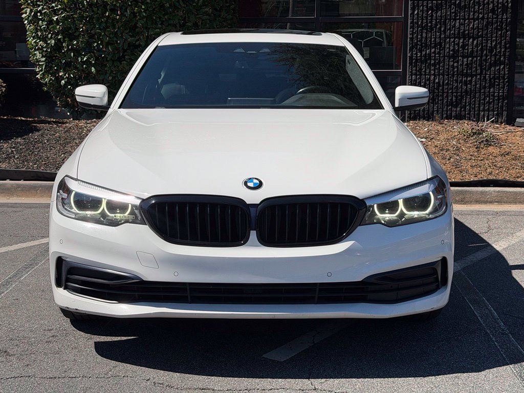 Used 2019 BMW 530e w/ Convenience Package RWD image 3