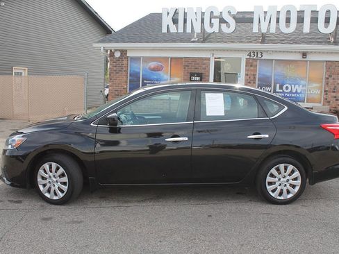 Used 2017 Nissan Sentra S image 2