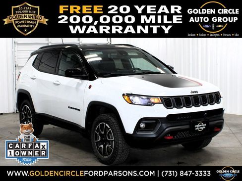 Used 2025 Jeep Compass Trailhawk AWD/4WD image 1