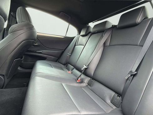 Used 2023 Lexus ES 350 F Sport image 11