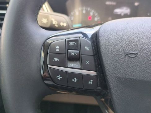 Certified 2022 Ford Escape SEL FWD image 25