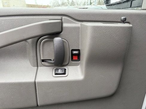 Used 2024 Chevrolet Express 2500 w/ Driver Convenience Package image 23