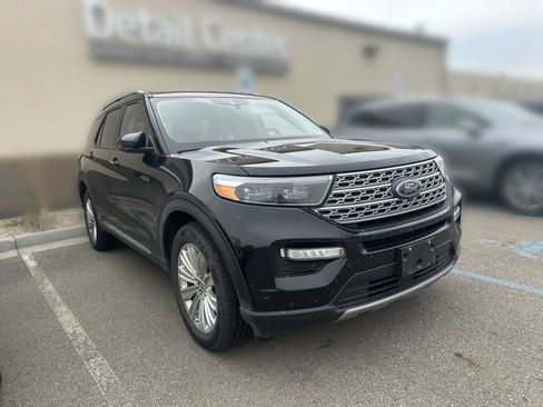 Used 2020 Ford Explorer Limited w/ Class III Trailer Tow Package AWD/4WD image 2