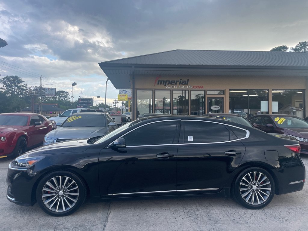 Used 2017 Kia Cadenza Technology FWD image 1