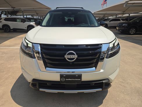 Used 2023 Nissan Pathfinder Platinum w/ Cargo Package FWD image 8