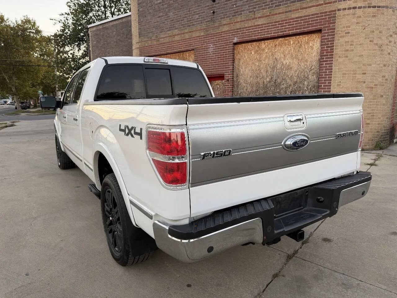 Used 2012 Ford F150 Platinum w/ Max Trailer Tow Pkg AWD/4WD image 9
