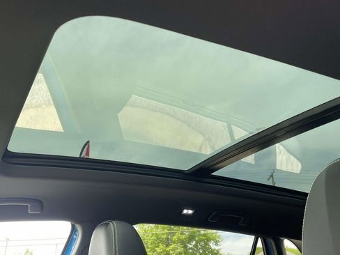 Used 2025 Volkswagen Atlas Cross Sport SE image 15