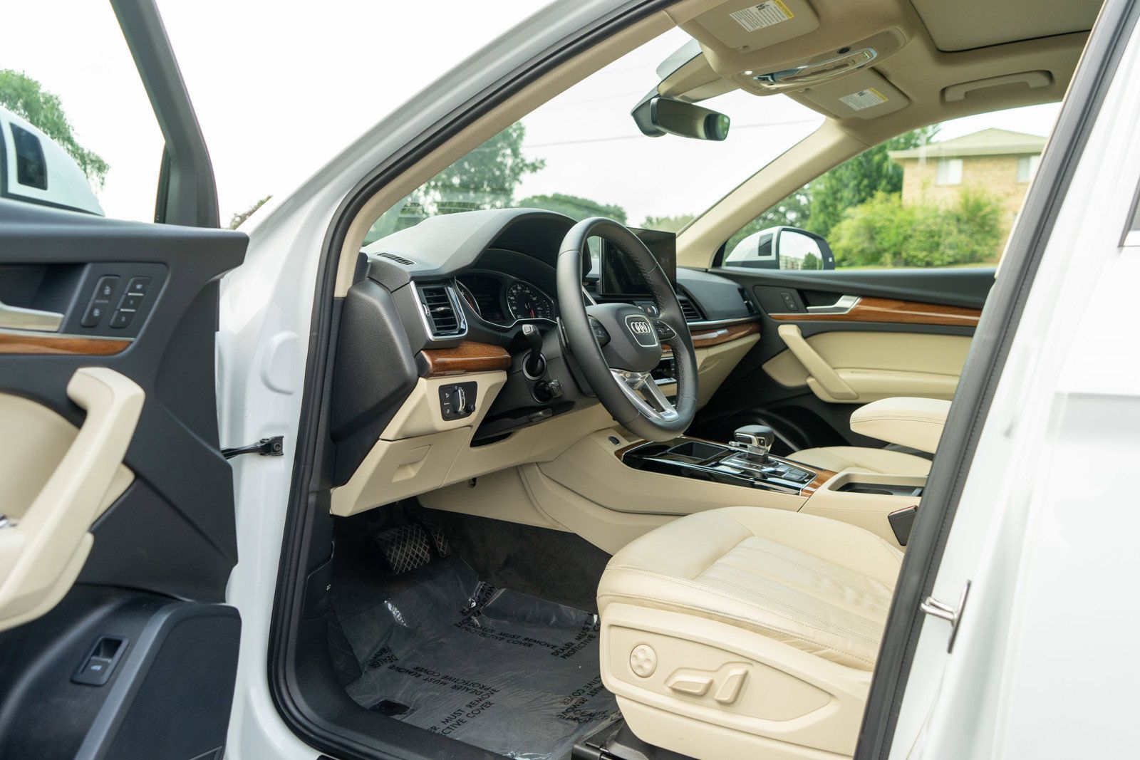 Used 2023 Audi Q5 2.0T Premium w/ Convenience Package AWD/4WD image 14
