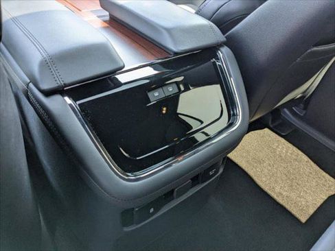 Certified 2023 Lincoln Navigator Reserve image 28