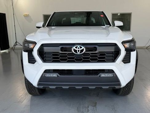 New 2025 Toyota Tacoma TRD Off-Road image 9