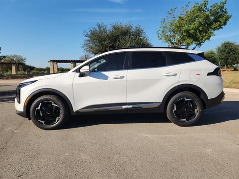 New 2026 Kia Sportage EX w/ EX Panoramic Sunroof Package image 4