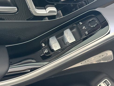 Used 2025 Mercedes-Benz S 63 AMG S image 12
