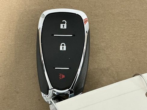 Used 2020 Chevrolet Equinox LS image 30