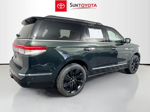 Used 2024 Lincoln Navigator Black Label AWD/4WD image 4