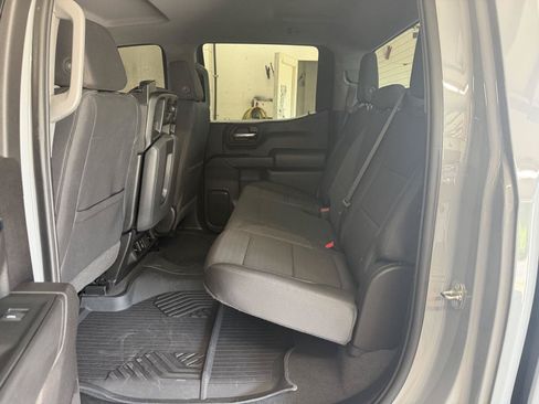 Used 2024 Chevrolet Silverado 1500 Custom Trail Boss w/ Turbomax Blackout Package AWD/4WD image 25