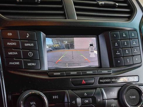 Used 2017 Ford Explorer XLT FWD image 22
