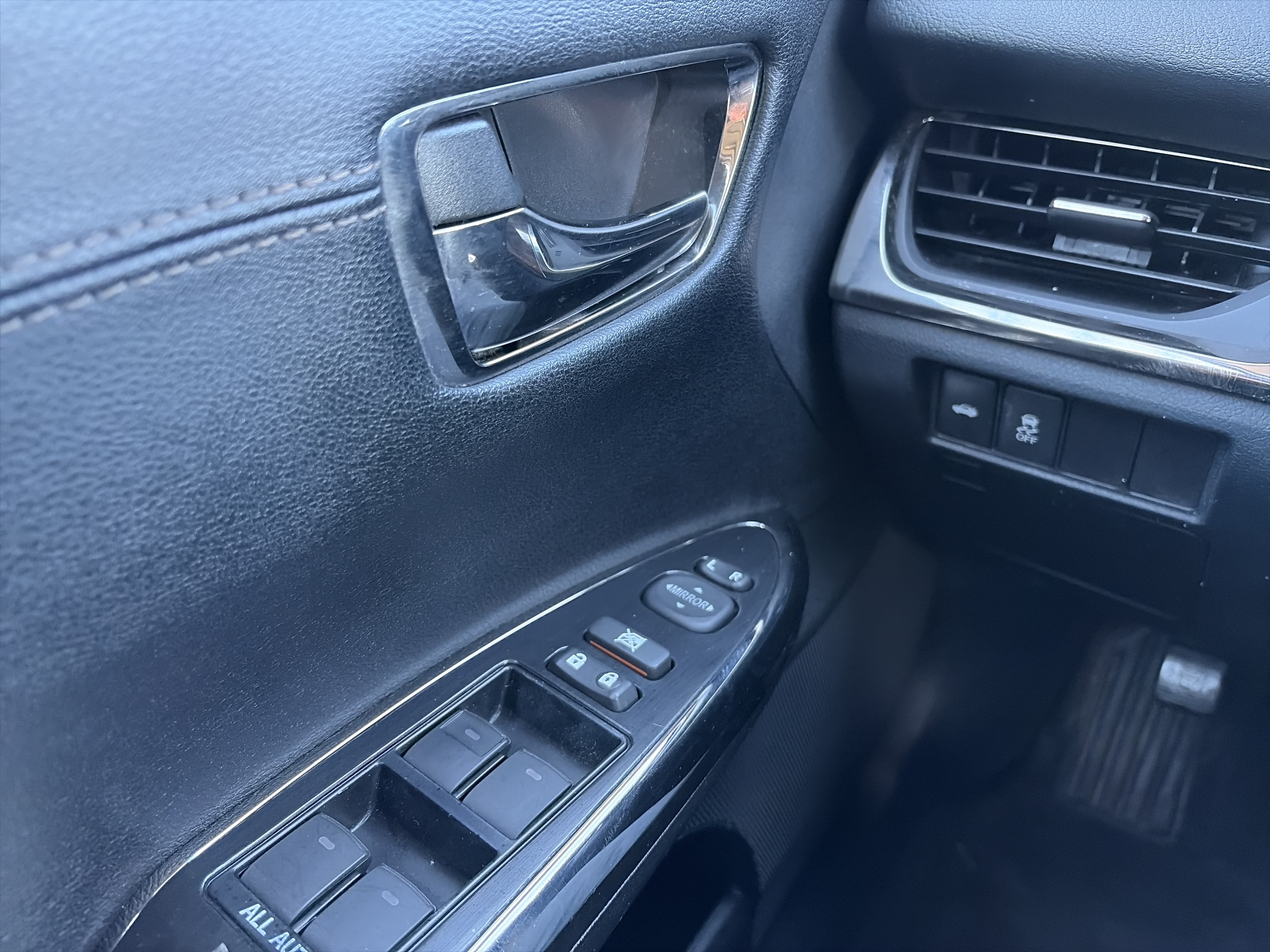 Used 2014 Toyota Avalon XLE Premium FWD image 24
